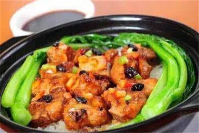 饭煲煲鲍汁煲仔饭